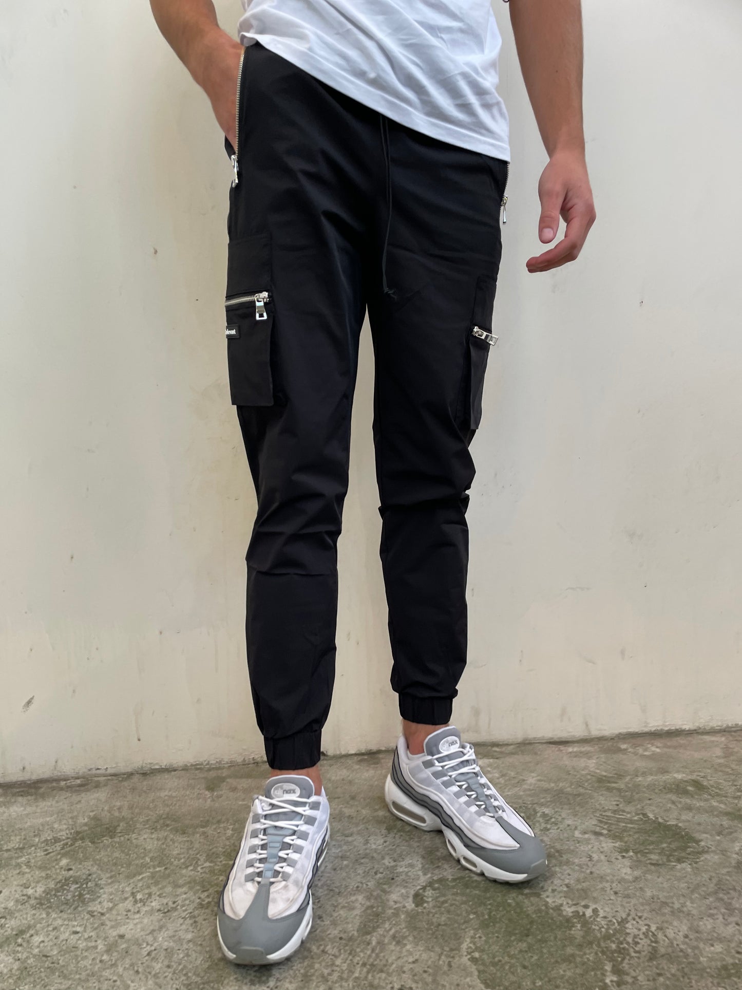 V1 black cargo pants